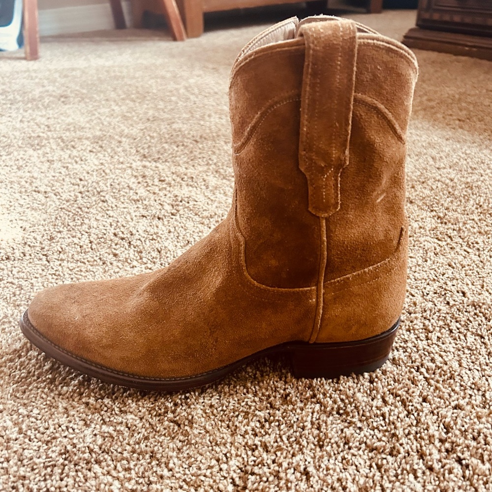 Tecovas honey suede low profile modern boot, men’s size 10.